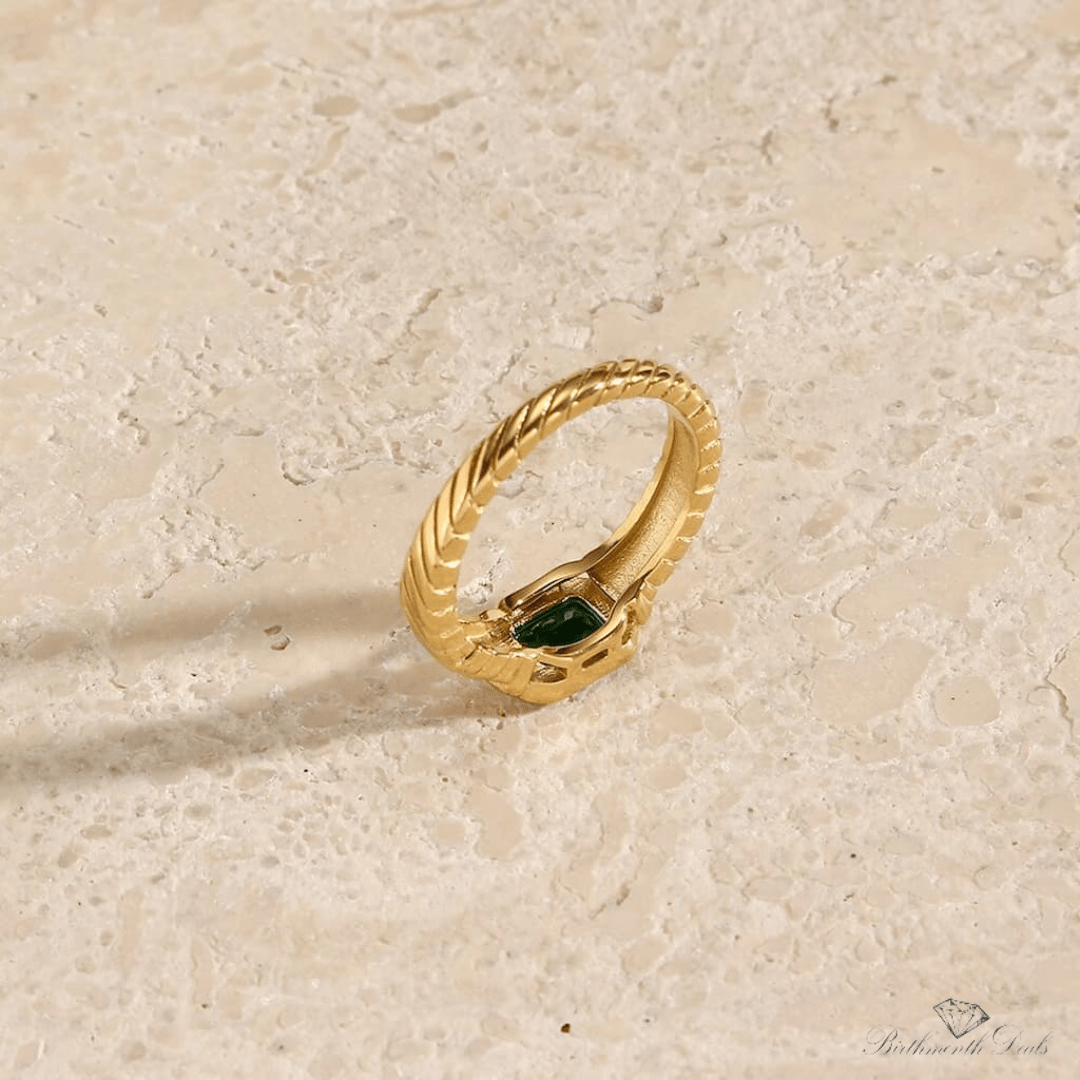 May Emerald Birthstone Ring - Birthmonth Deals