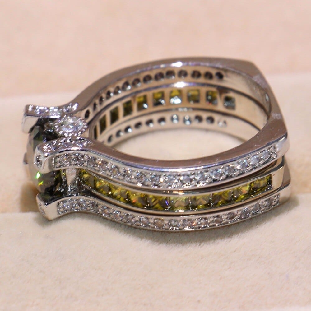 August Peridot Birthstone Ring - Birthmonth Deals